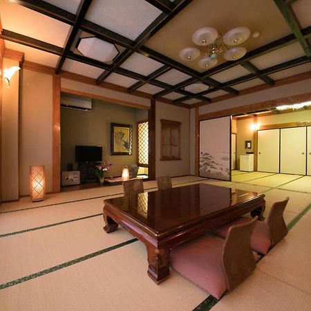 Hotel Housenkaku Beppu Exteriör bild