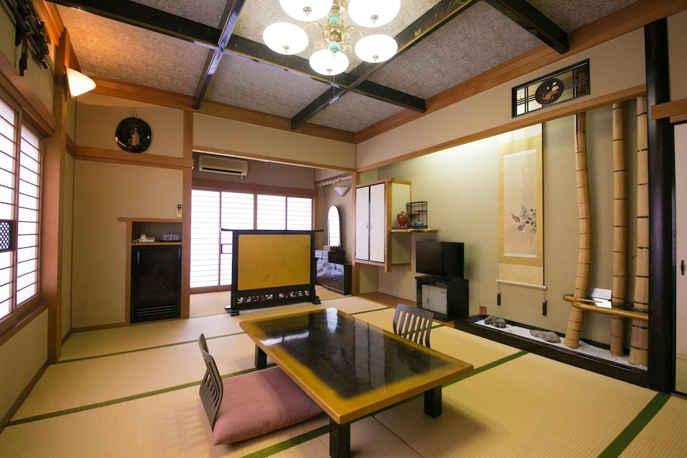 Hotel Housenkaku Beppu Exteriör bild