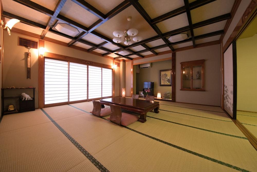 Hotel Housenkaku Beppu Exteriör bild