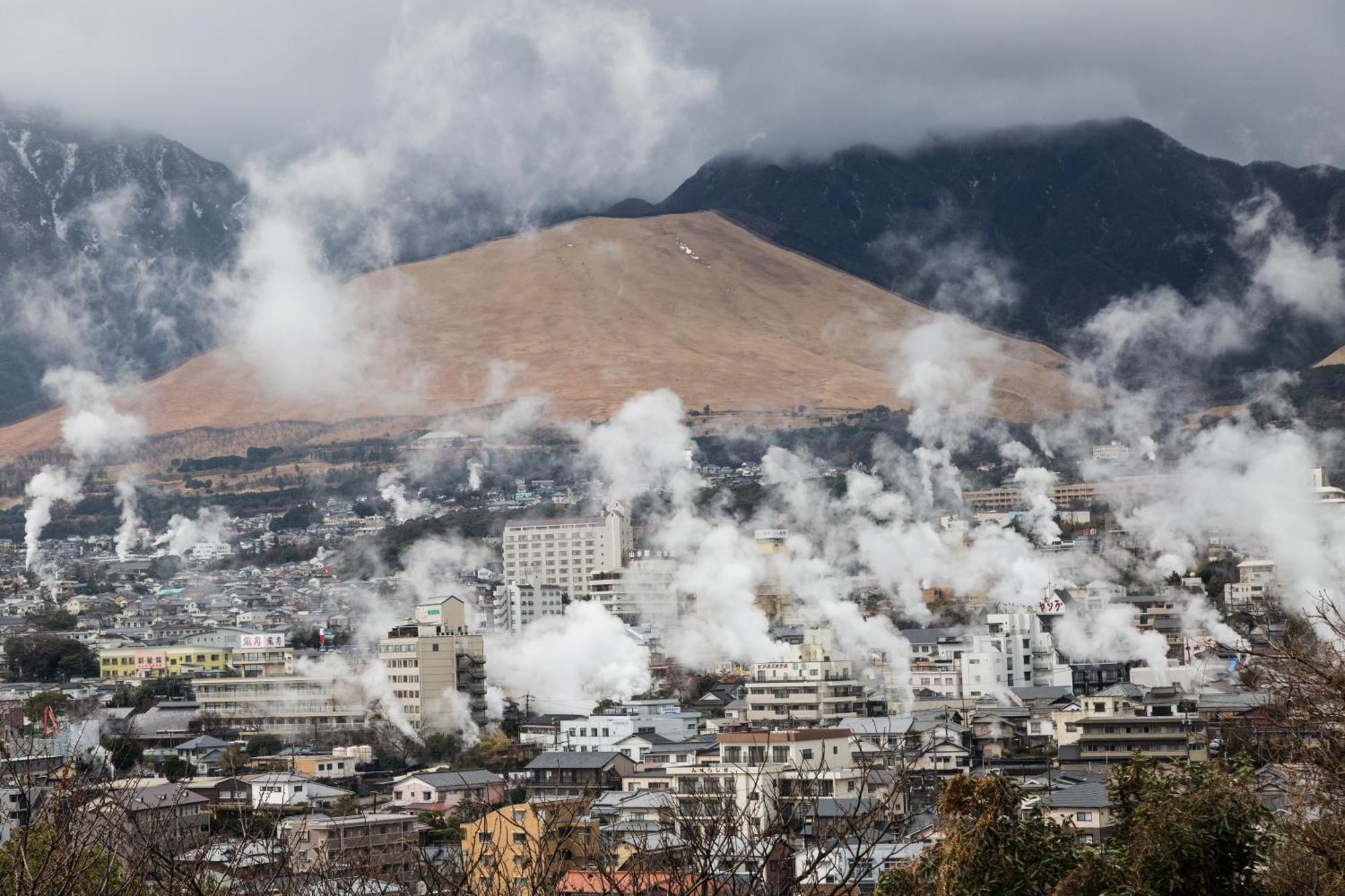 Hotel Housenkaku Beppu Exteriör bild