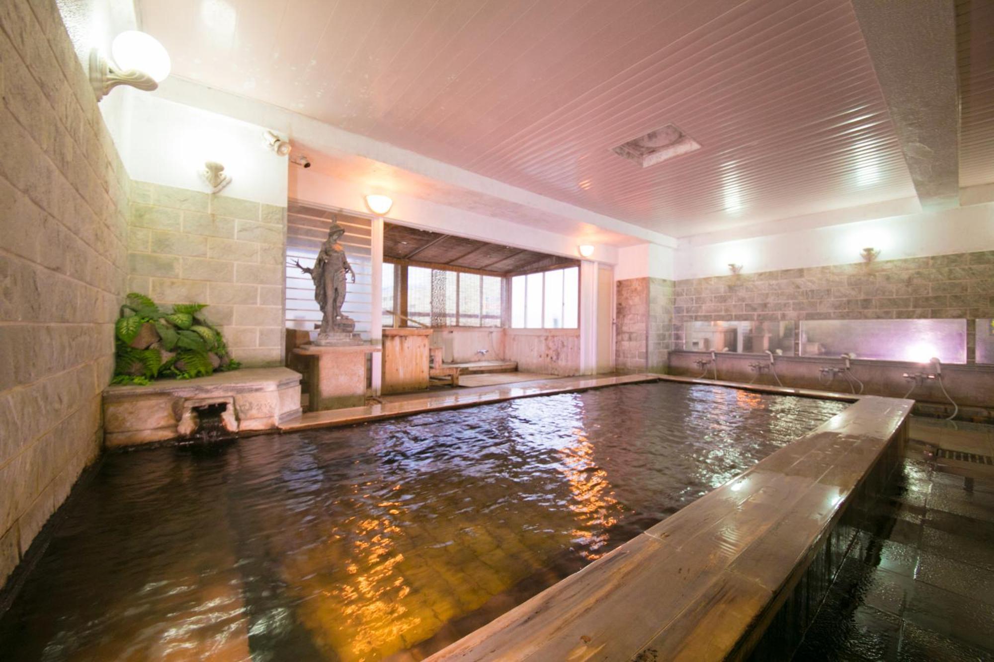 Hotel Housenkaku Beppu Exteriör bild