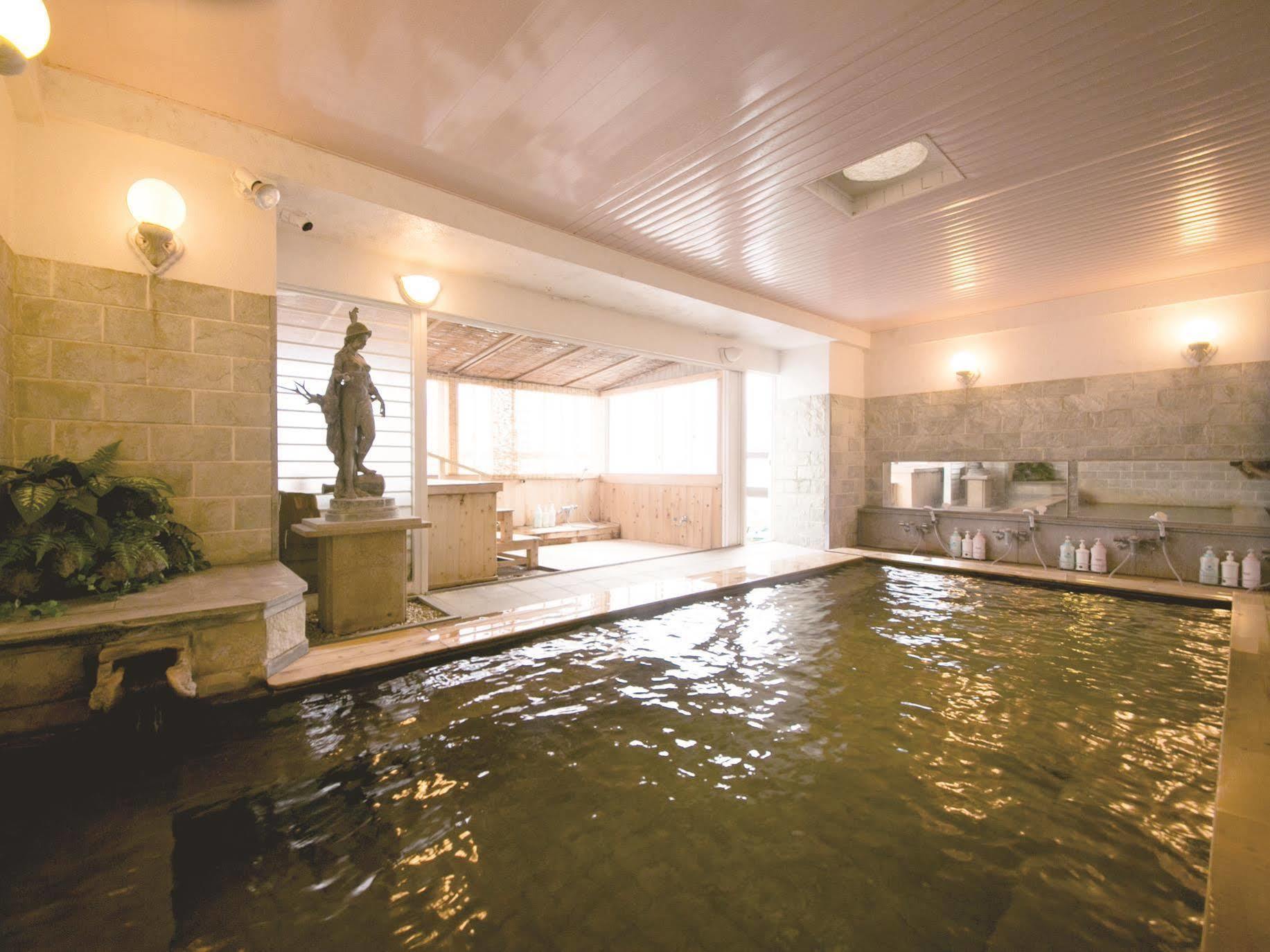 Hotel Housenkaku Beppu Exteriör bild