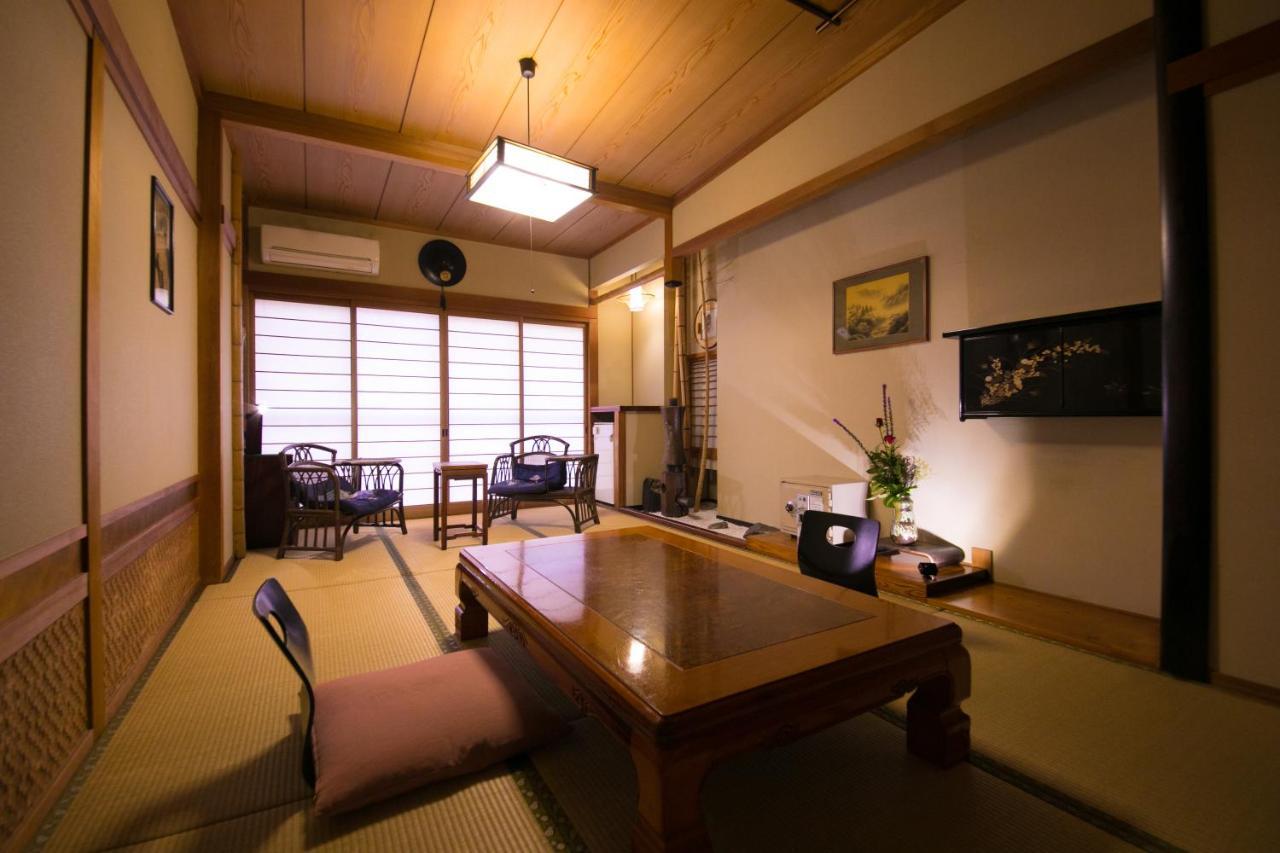 Hotel Housenkaku Beppu Exteriör bild