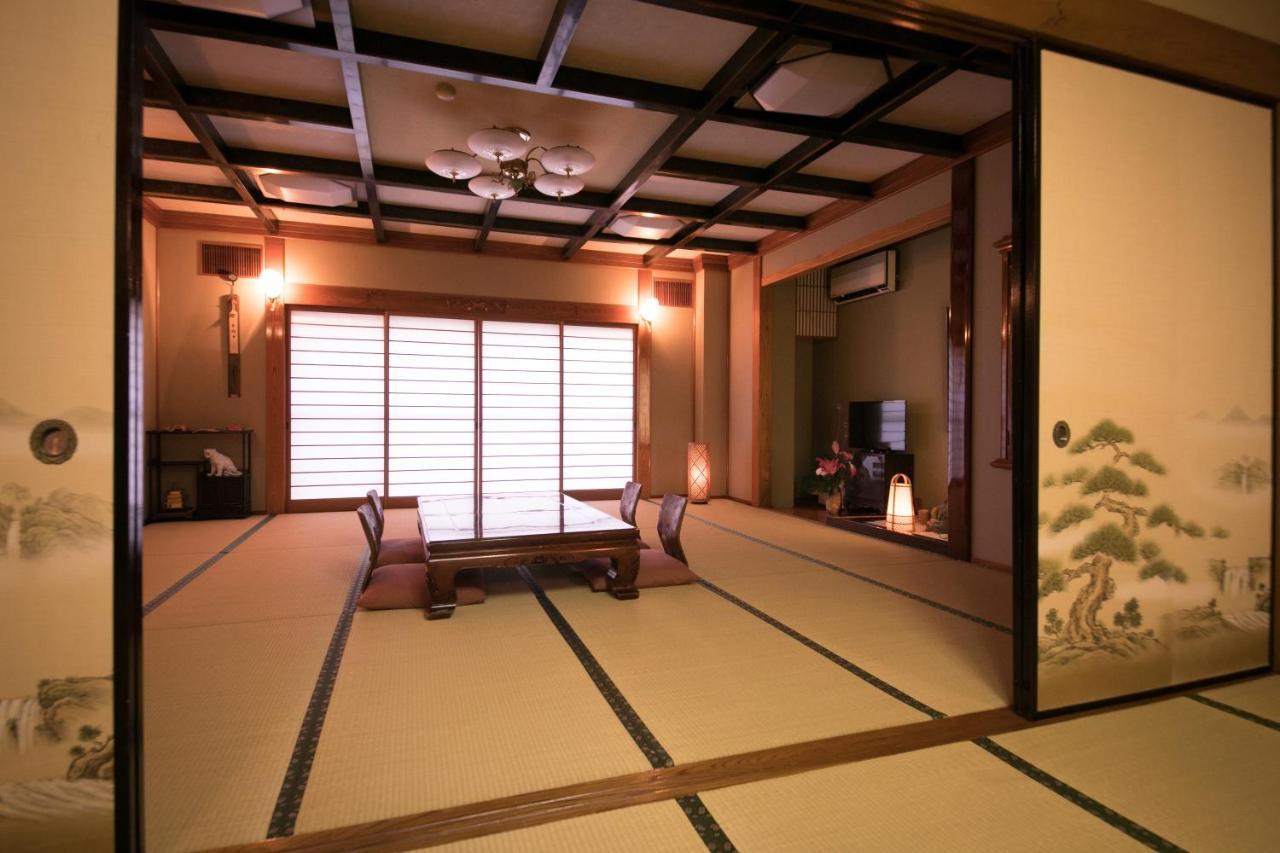 Hotel Housenkaku Beppu Exteriör bild